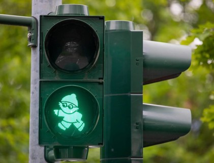 Green Mainzelmannchen traffic light