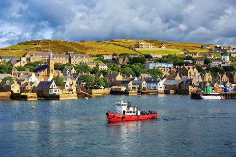 Boat off the seaport of Stromness