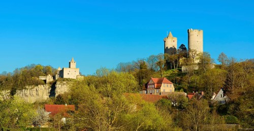 Castle ruins Rudelsburg and Saaleck