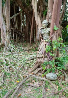 Statue of a Balinese woman