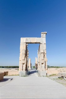 The gate of all nations