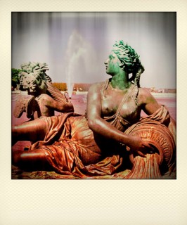 Sculptures of fountain