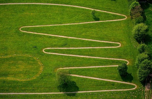 Serpentine way for heart patients