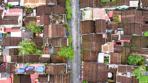 Roofs of old houses with Tráº§n Phu pedestrian road