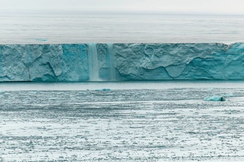 Coastline at the Austfonna glacier