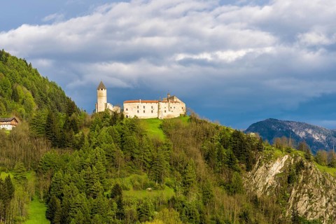 Schloss Sprechenstein-Pietra castle