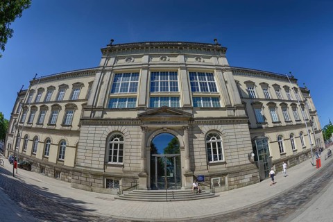 Museum fur Kunst und Gewerbe