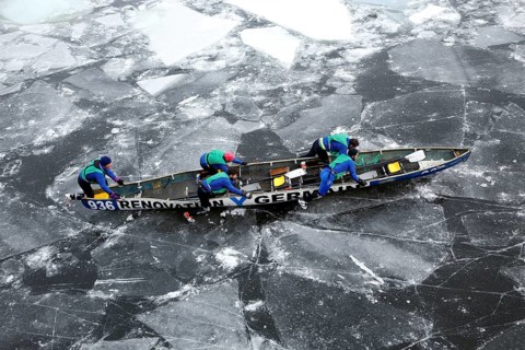 Canoe race challenge over the frozen Saint Lawrence River