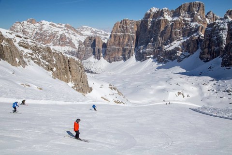 Skiers on ski slopes at Lagazuoi