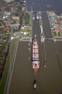 Cargo ships at Brunsbuttel Lock