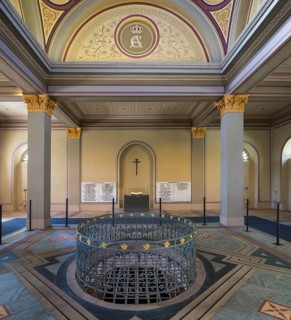 Hall of royal crypt