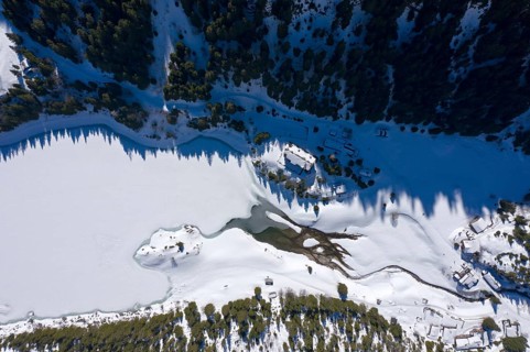 The frozen mountain lake Taney