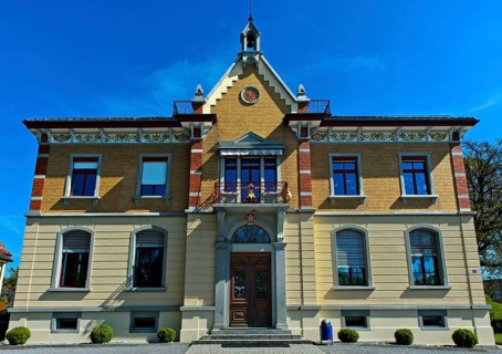 Traditional school