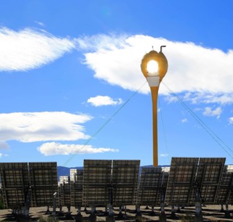 Heliostats reflecting sunrays to receiver tower