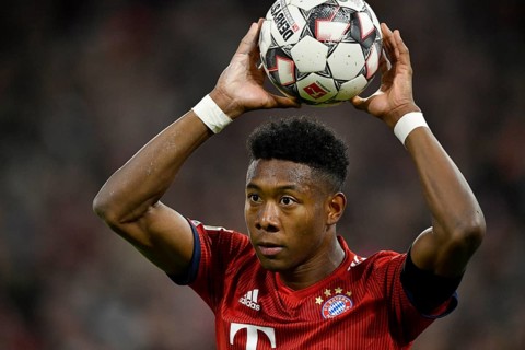 David Alaba FC Bayern Munich at the throw-in