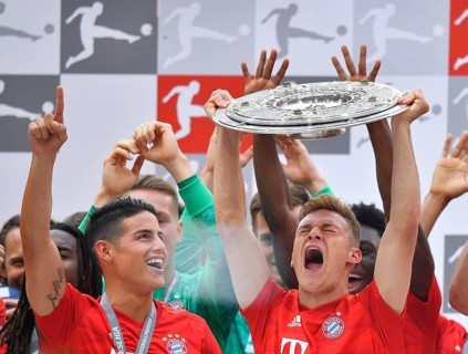 Joshua Kimmich FC Bayern Munich (right) and James Rodriguez FC Bayern Munich (left)