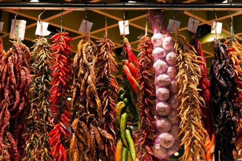 Hanging garlic and chilli
