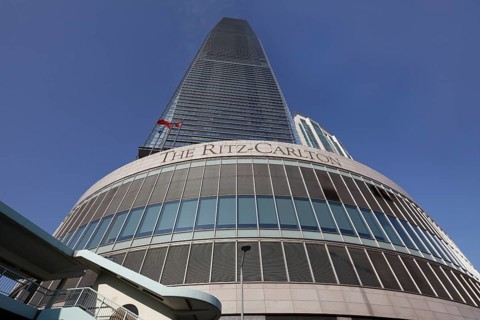 Hotel The Ritz-Carlton in Skyscrapers International Commerce Centre