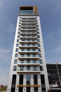 Hotel high-rise building Das Tour