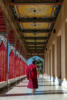 A young monk from Amitabha Monastery