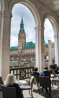 Cafe in the Alster Arcades overlooking City Hall