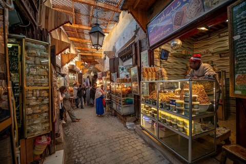 Confectionery stand