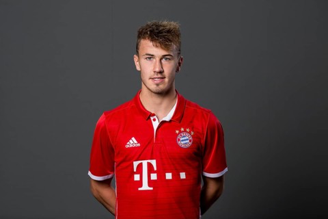 Niklas Dorsch of FC Bayern Munich