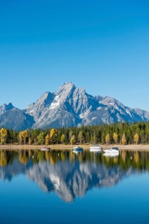 Mountains reflected in the lake