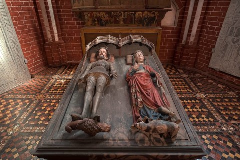 High grave or Tumba of Albrecht III. of Mecklenburg and his wife Richardis of Schwerin