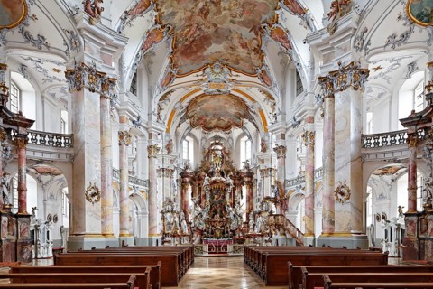 Nave with chancel