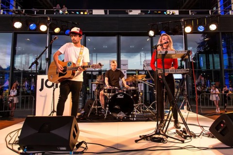 The Polish Indie-Pop-Duo Lilly Hates Roses live at the Blue Balls Festival Lucerne