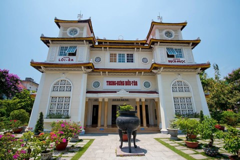 Cao Dai Temple