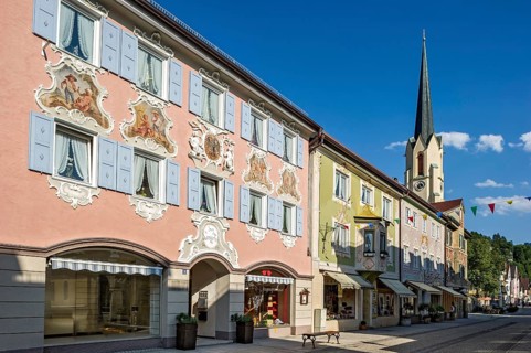Former bakery with baroque stucco and mural painting