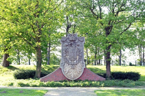 Coat of arms eagle of the former high bridge Grunental from 1893 over the Kaiser-Wilhelm-Kanal