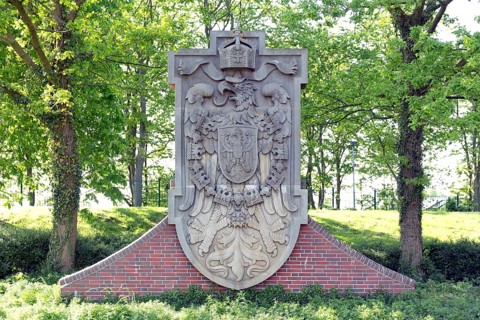 Coat of arms eagle of the former high bridge Grunental from 1893 over the Kaiser-Wilhelm-Kanal