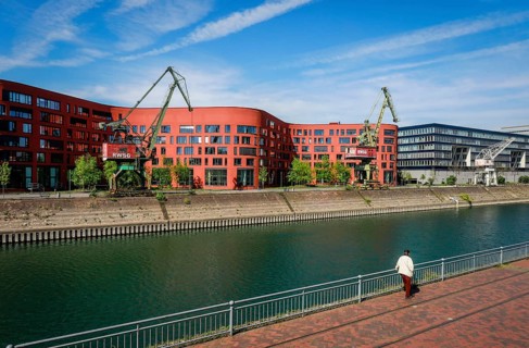 Inner harbour Duisburg with the wave-shaped building of the Landesarchiv NRW