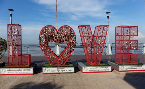 Love Sign at theme park Koh Pich