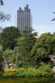 Radisson Blu Hotel behind the old botanical garden
