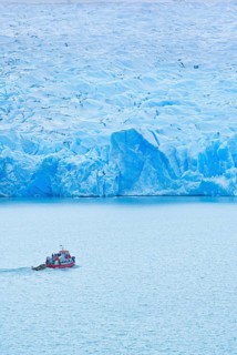 Boat at the Grey glacier front