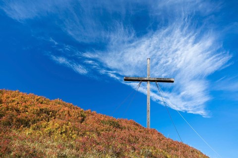 World Peace Cross on the Simmel in autumn