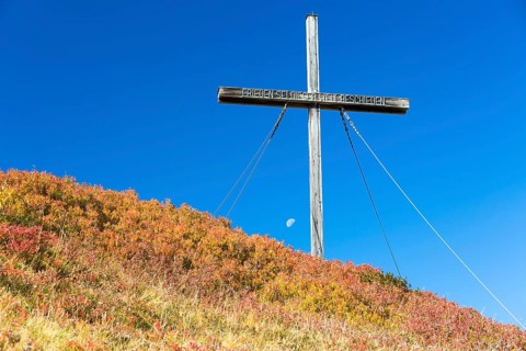World Peace Cross on the Simmel in autumn
