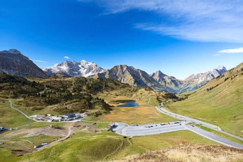 View of Hochtannbergpass with Braunarlspitze