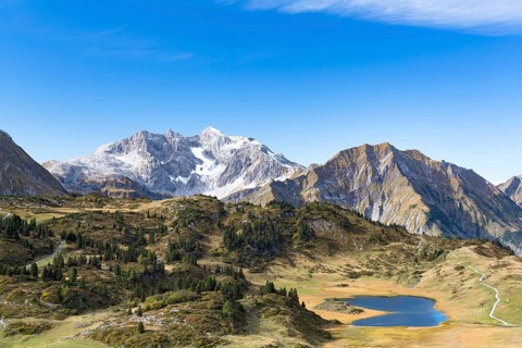 Kalbelesee and Braunarlspitze on Hochtannbergpass
