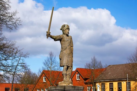 Statue of Roland on Market Square