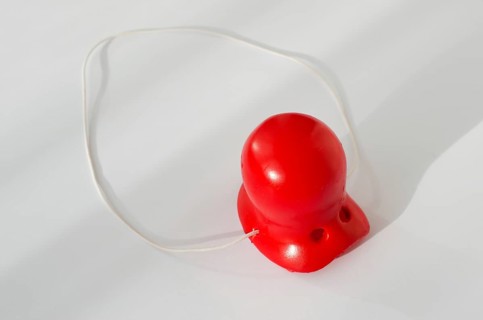 Red clowns' nose