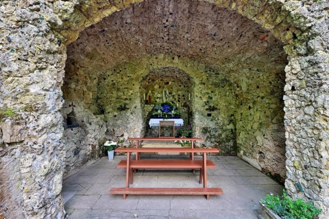 Lourdes grotto at the James church at Hohenberg