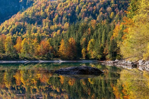 Autumn mood by the Kleiner Odsee lake