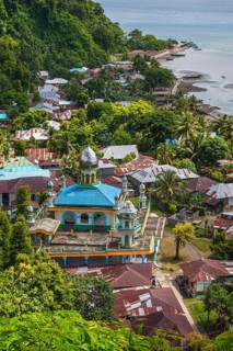 Lonthor with mosque