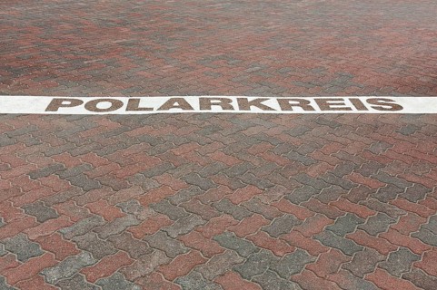 Arctic Circle marking
