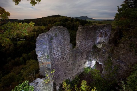 Burgruine Hohenkrahen at night